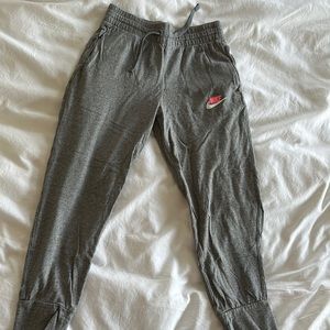 Nike girls joggers
